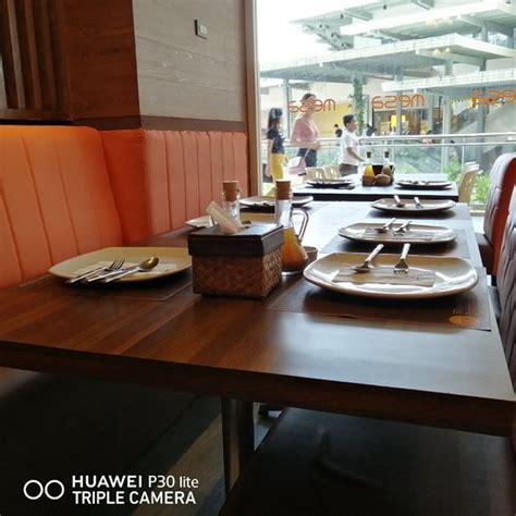 15 Comfortable Restaurant In Circuit Makati Philippines.